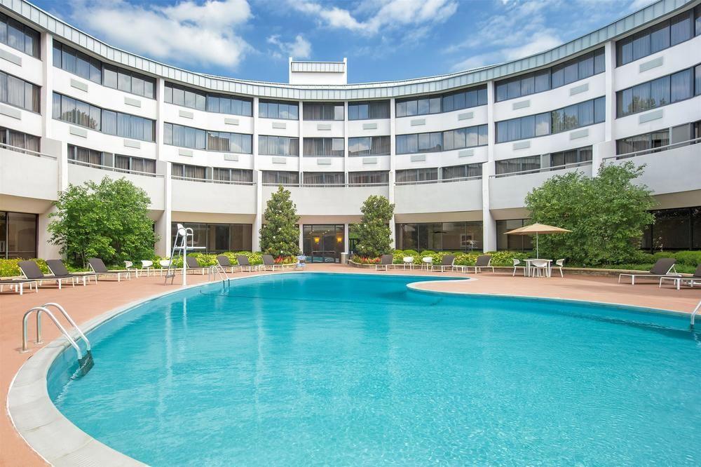 Sheraton Reston Kültér fotó