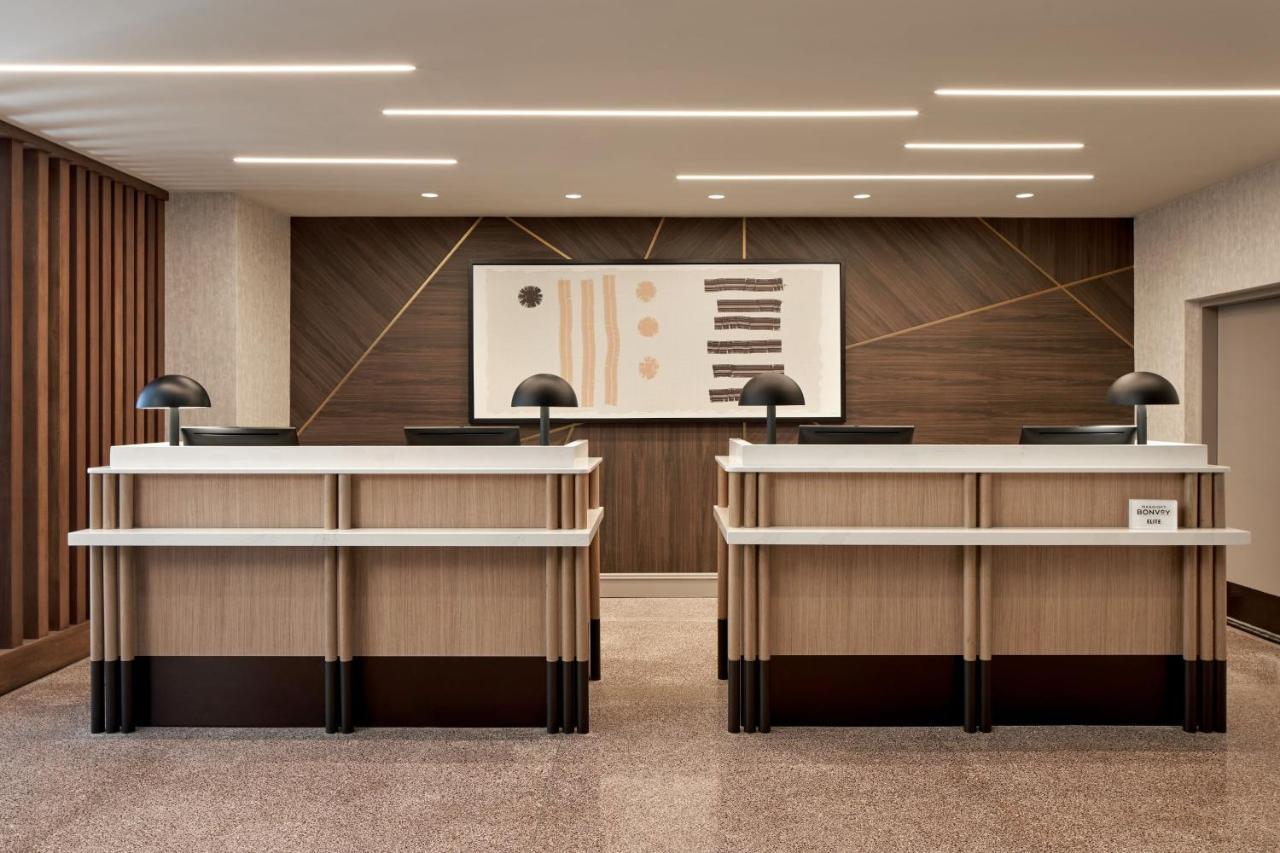 Sheraton Reston Kültér fotó