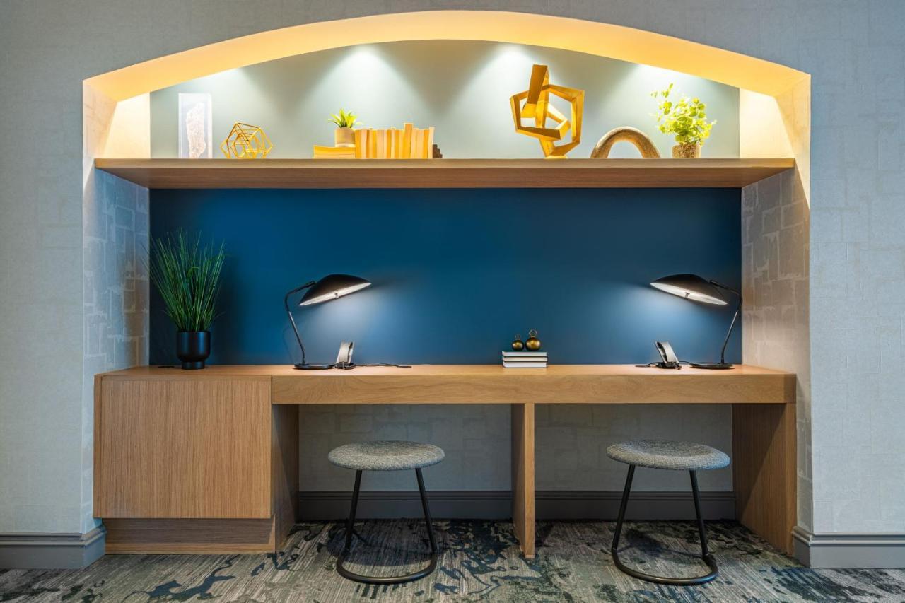 Sheraton Reston Kültér fotó