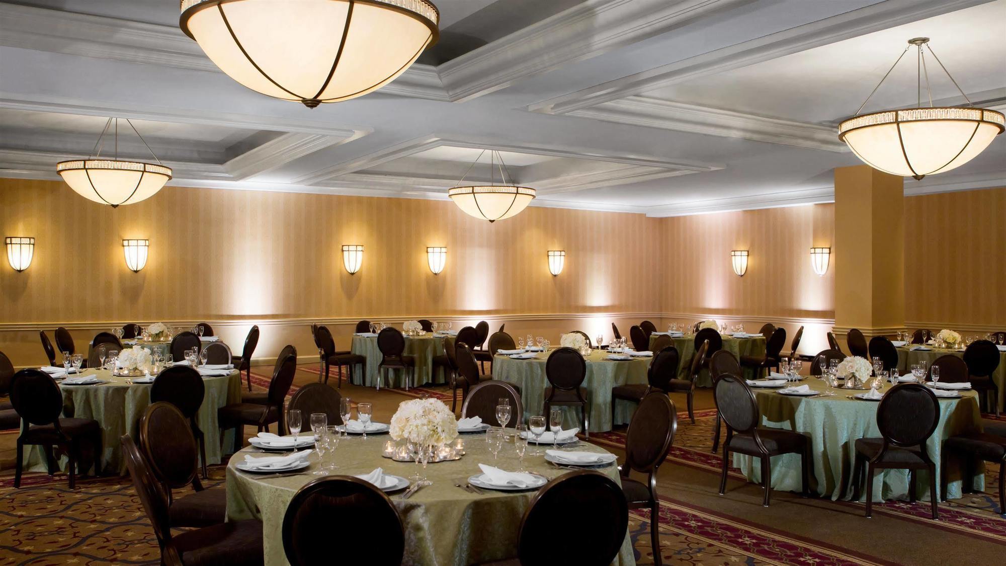 Sheraton Reston Kültér fotó